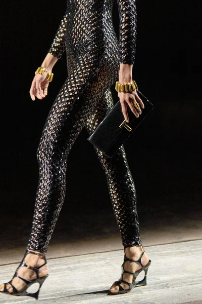 Look 63